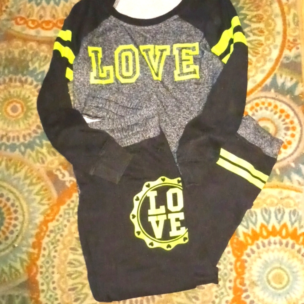 Sweat shirt & matching pants